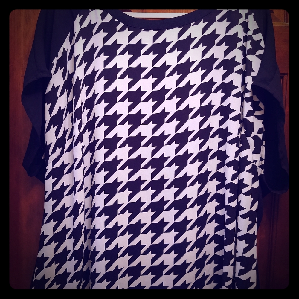 Lane Bryant short sleeve top